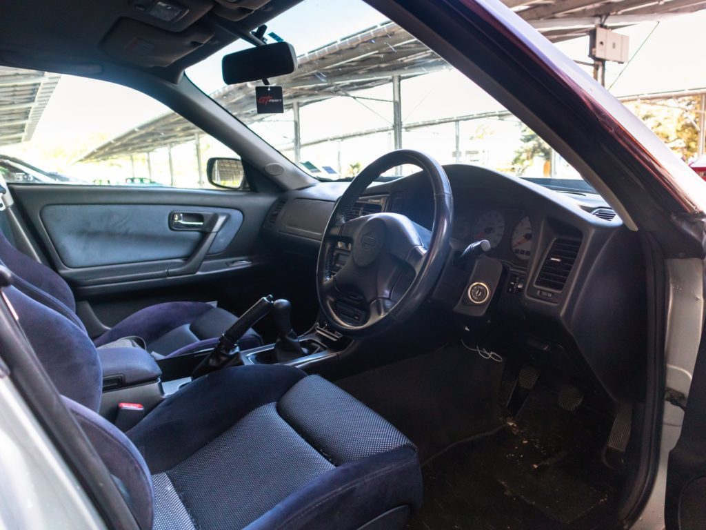 intérieur du Stagea RS Four S